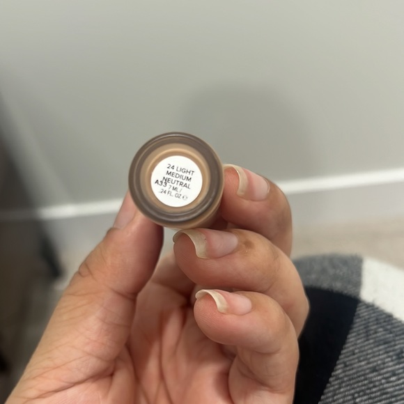 Haus Labs Concealer 24 Light Medium Neutral - Picture 2 of 2